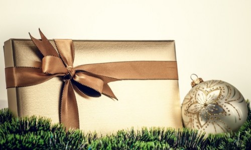 gift-box-ribbon-bow-globe-christmas